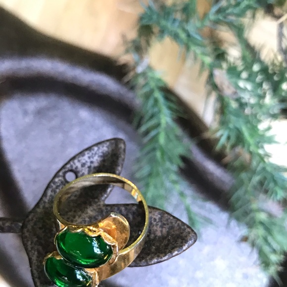 Emerald Glass Stones Gold Tone Adjustable Ring - Picture 7 of 12